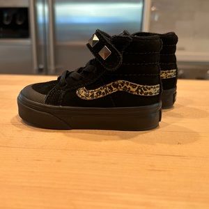Vans Sk8-Hi Zip, black / leopard / studs